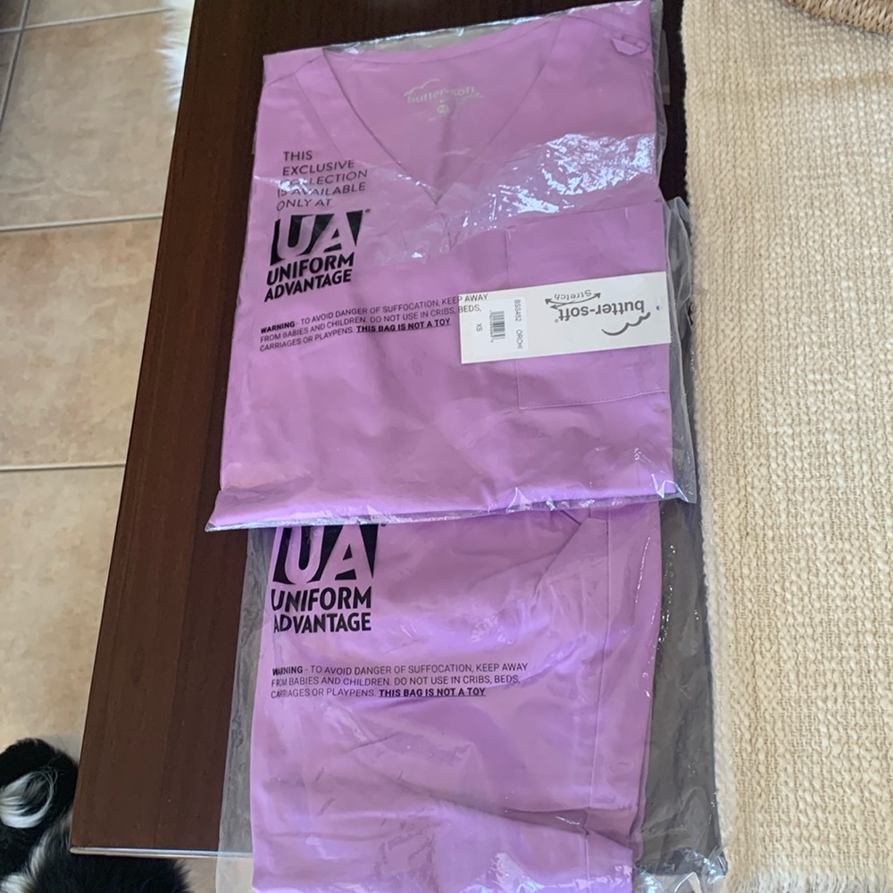 Uniform Advantage Brand new scrub top & joggers